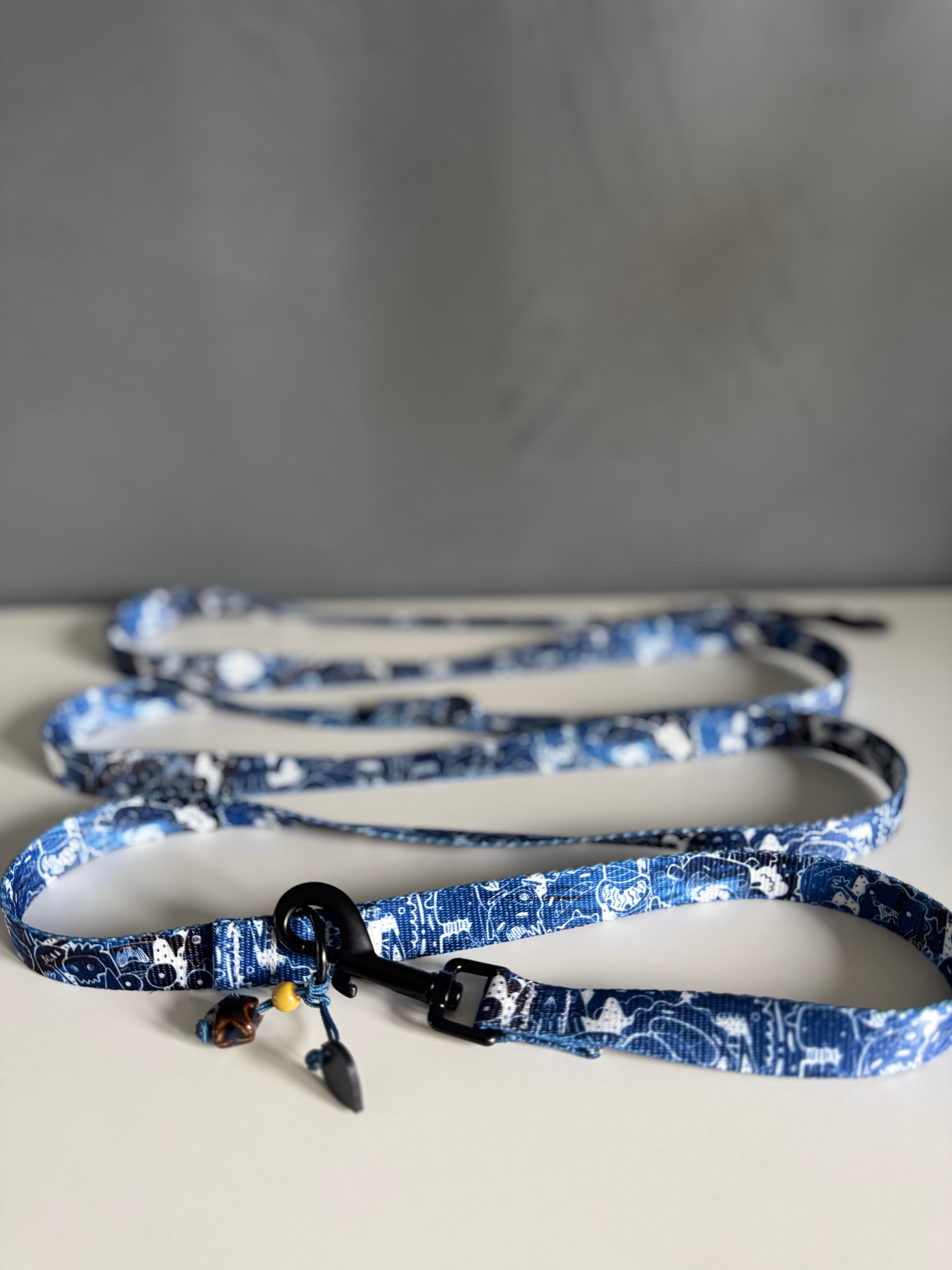 ReadyFor3 | Multifunctional Leash | Monsters