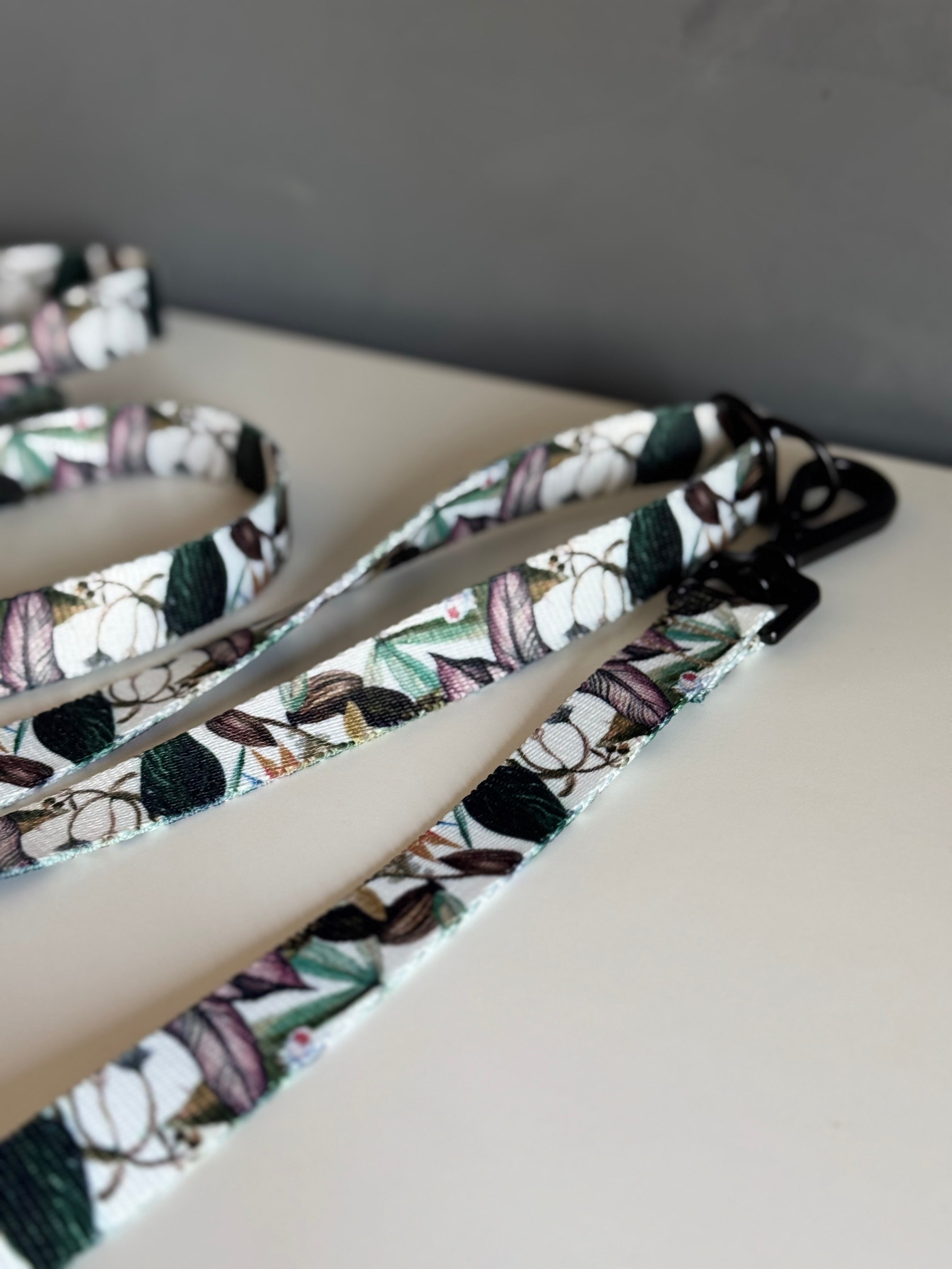 ReadyForHandsFree | Multifunctional Leash | Banana Tree