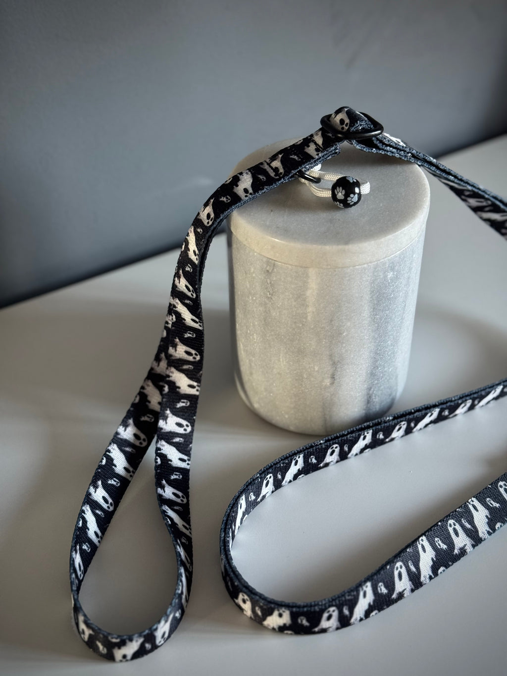 ReadyForAdjust | Adjustable leash | Ghost