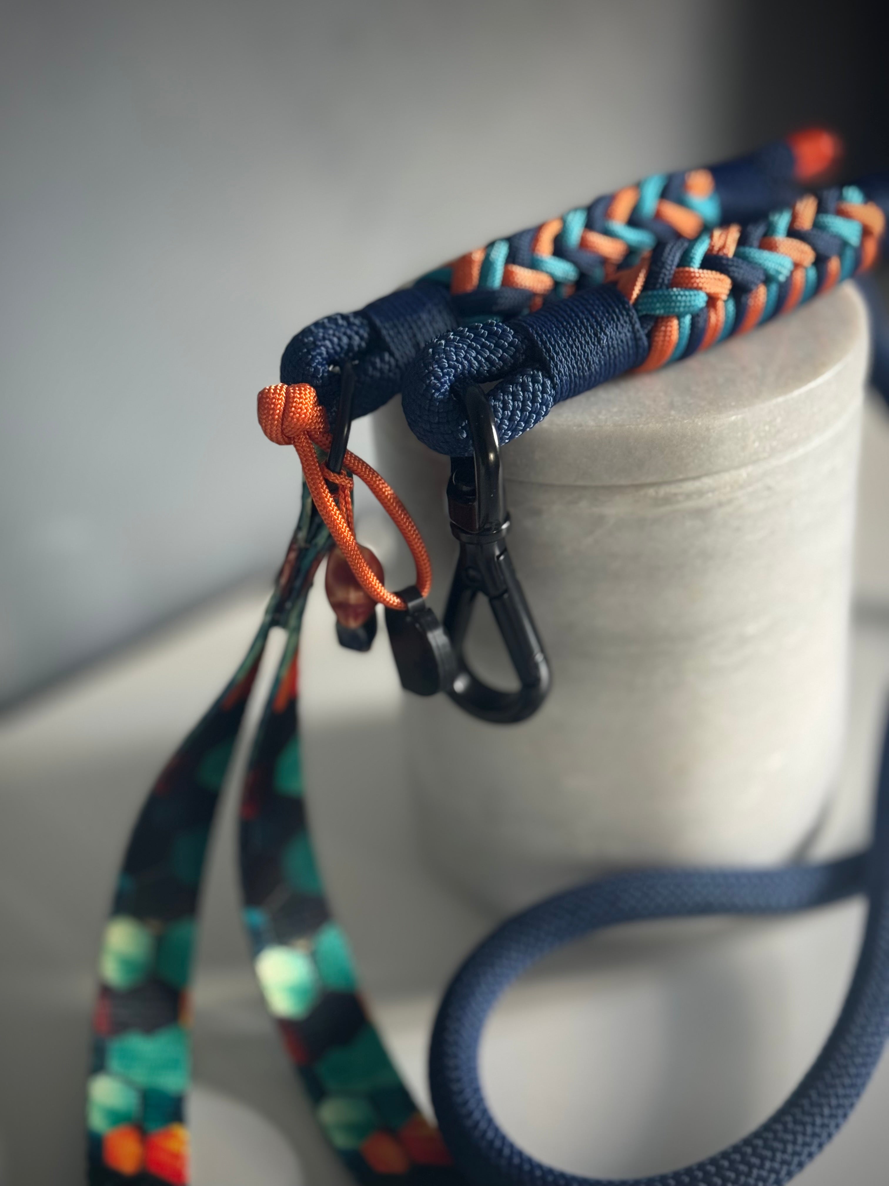 ReadyForFusion | Leash | Hexagon I