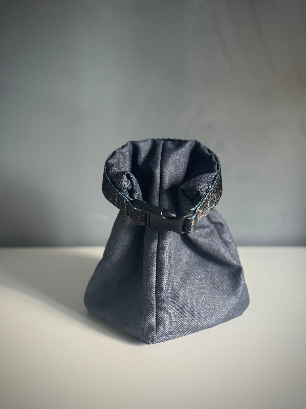 ReadyForSnack&Sniff | Navy/Red