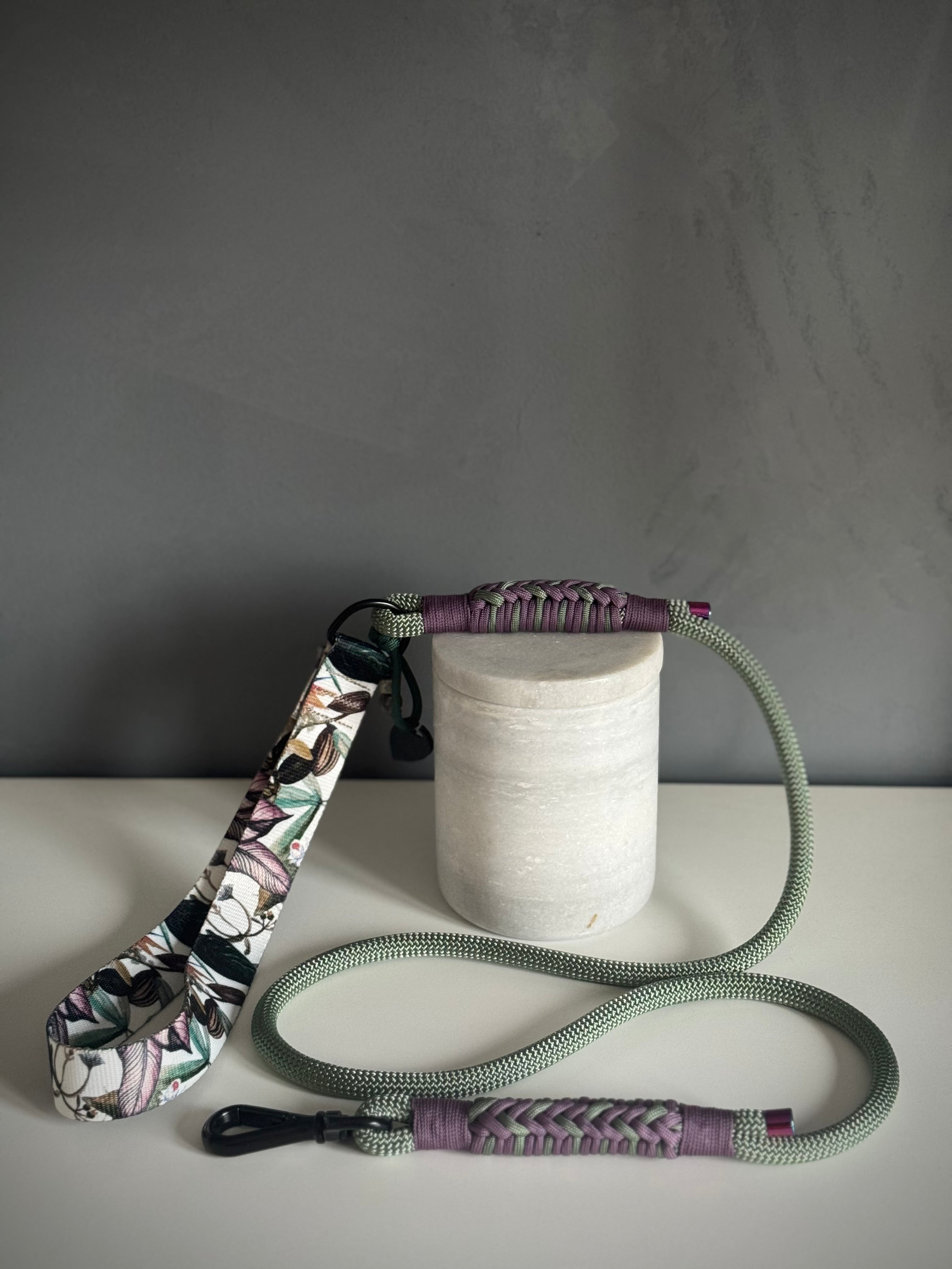 ReadyForFusion | Leash | Banana Tree I