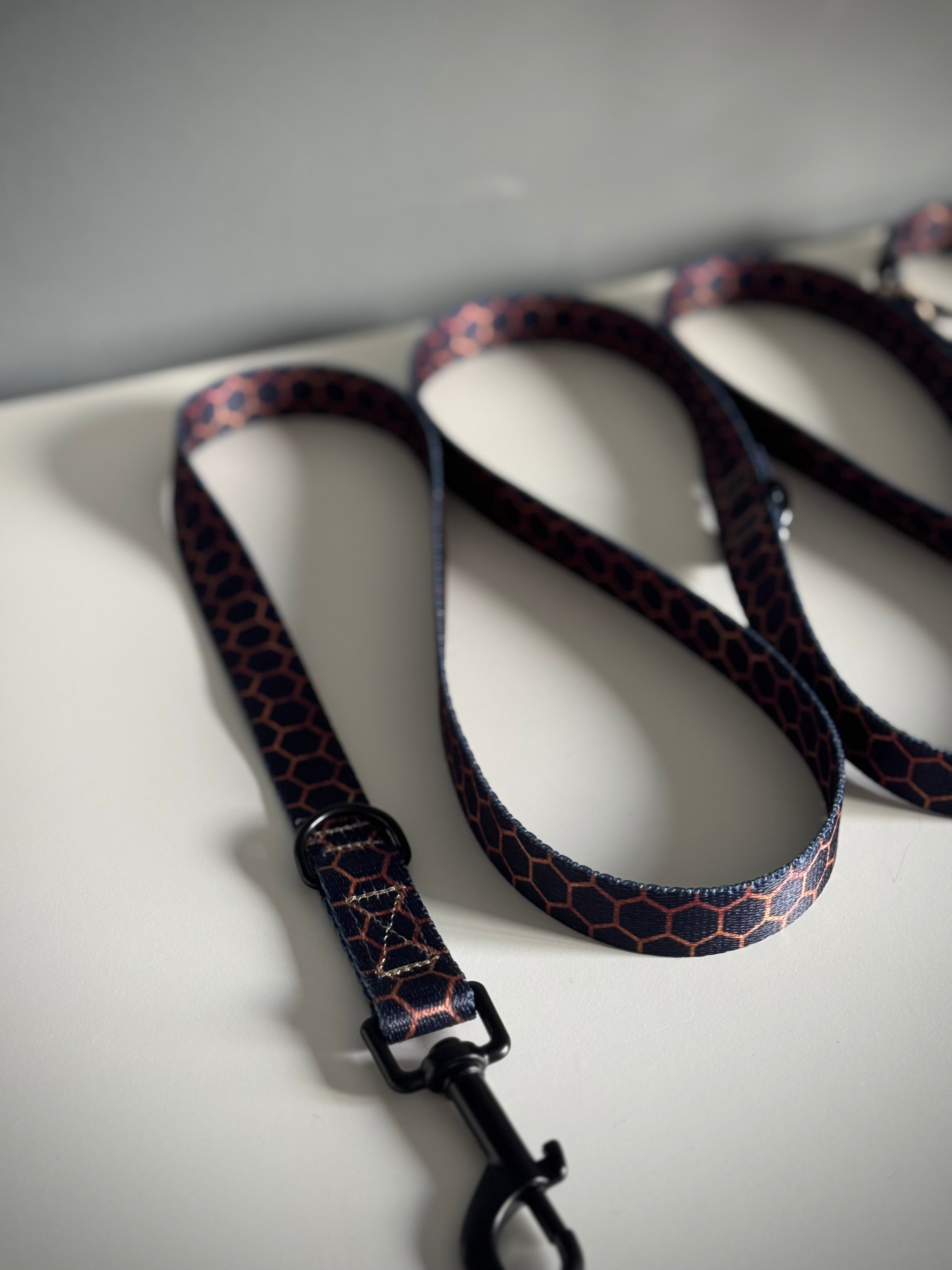 ReadyFor3 | Multifunctional Leash | Hexagon Navy