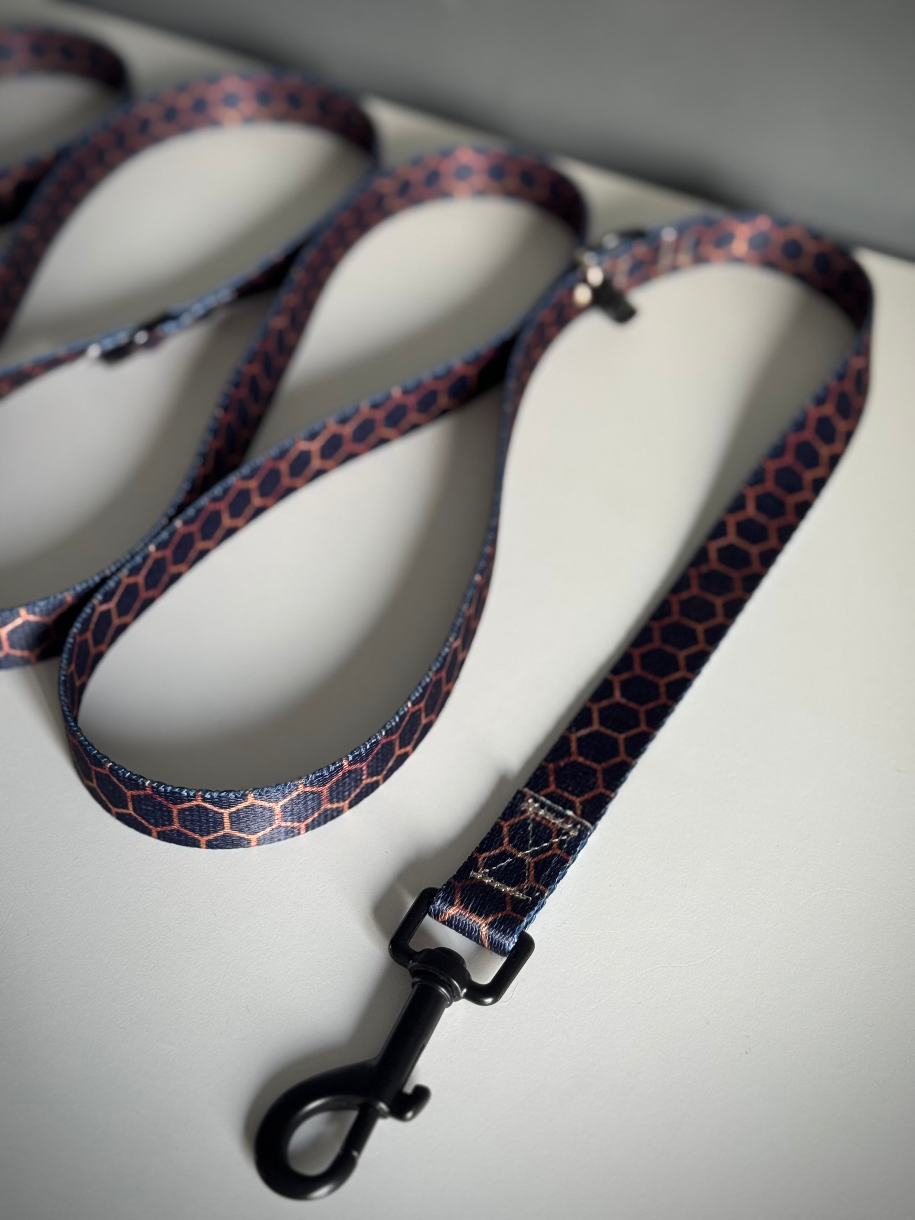 ReadyFor3 | Multifunctional Leash | Hexagon Navy