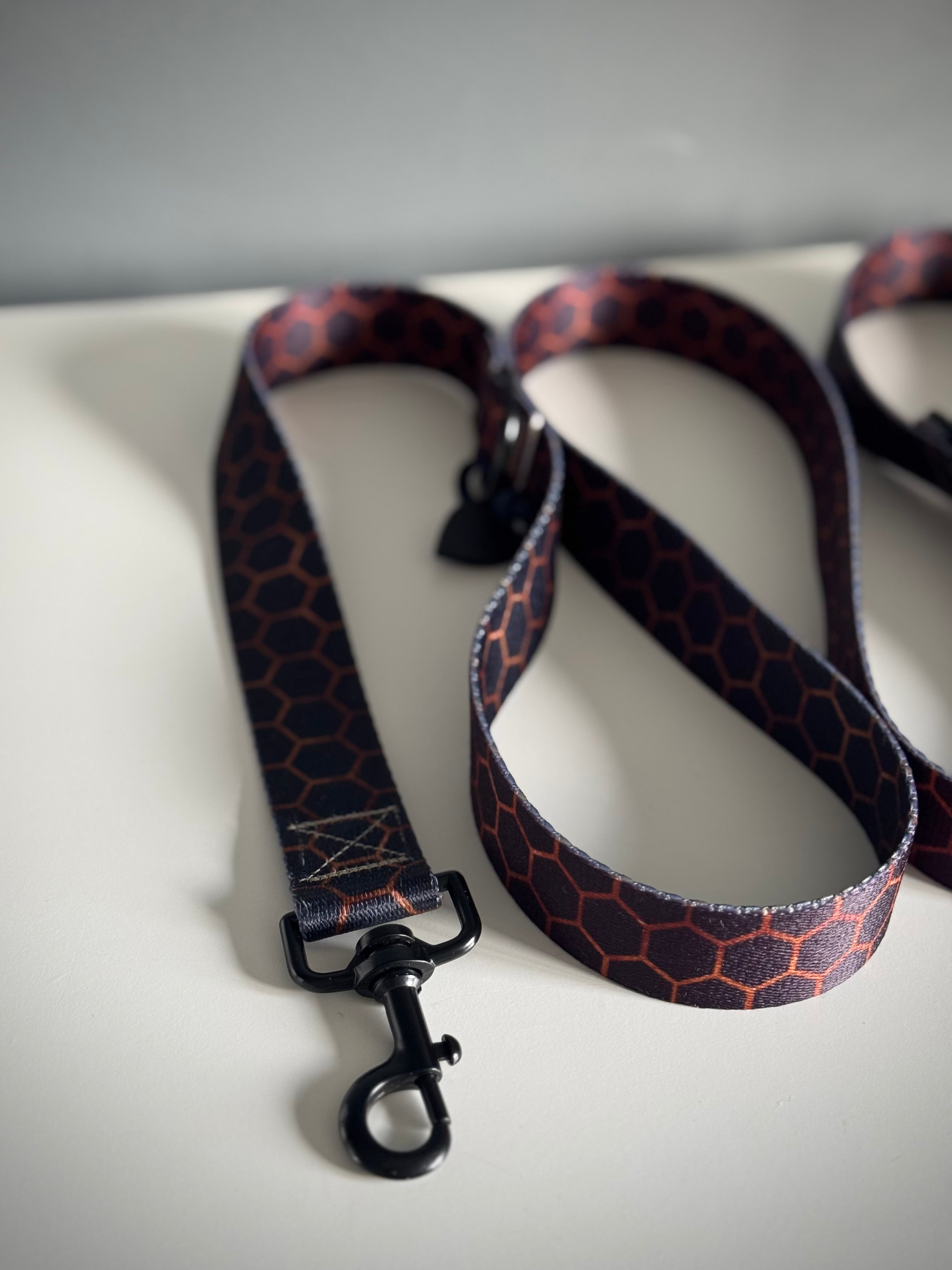 ReadyFor3 | Multifunctional Leash | Hexagon Navy