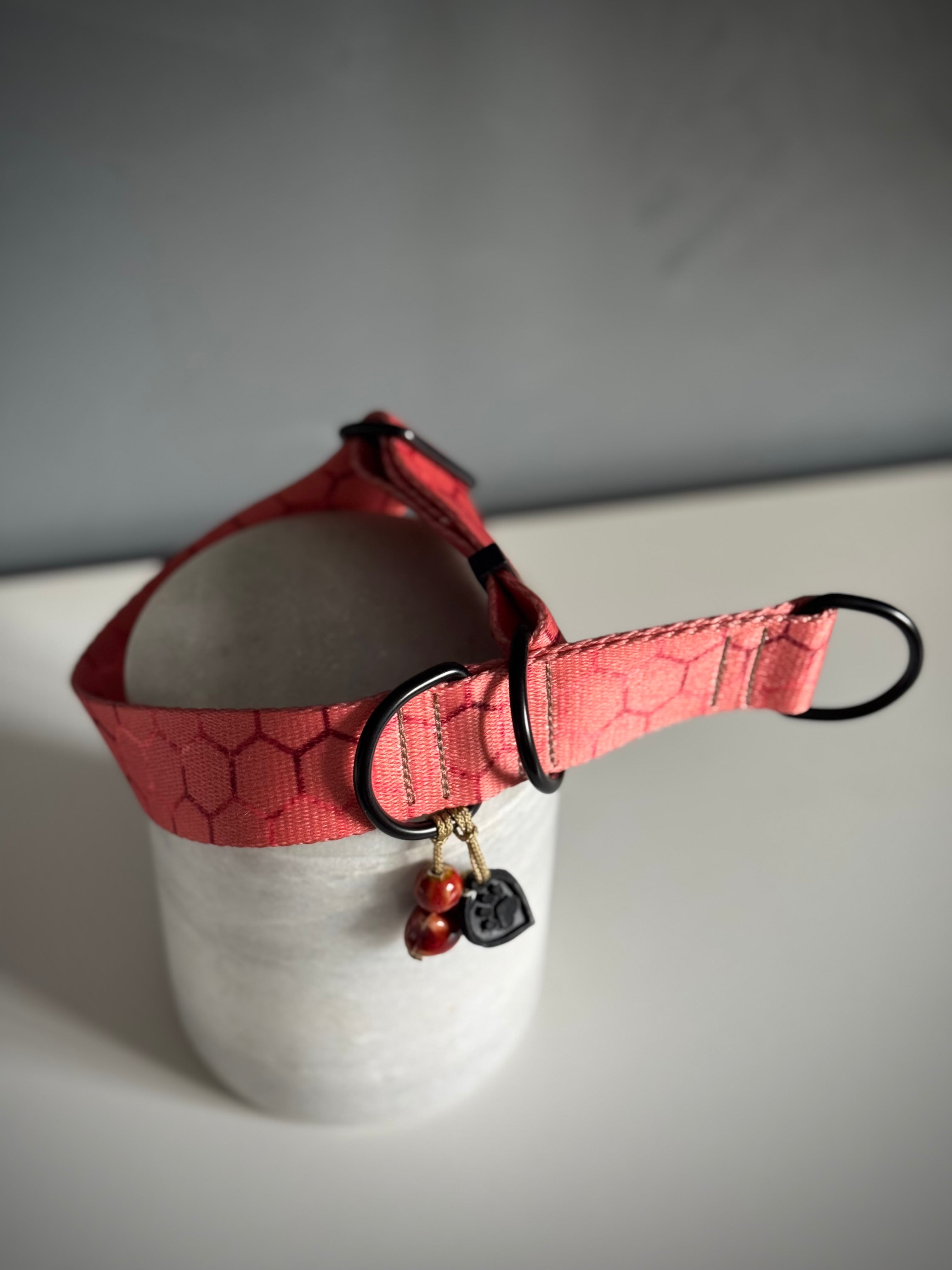 ReadyForHalf-slip | Collar | Hexagon Pink