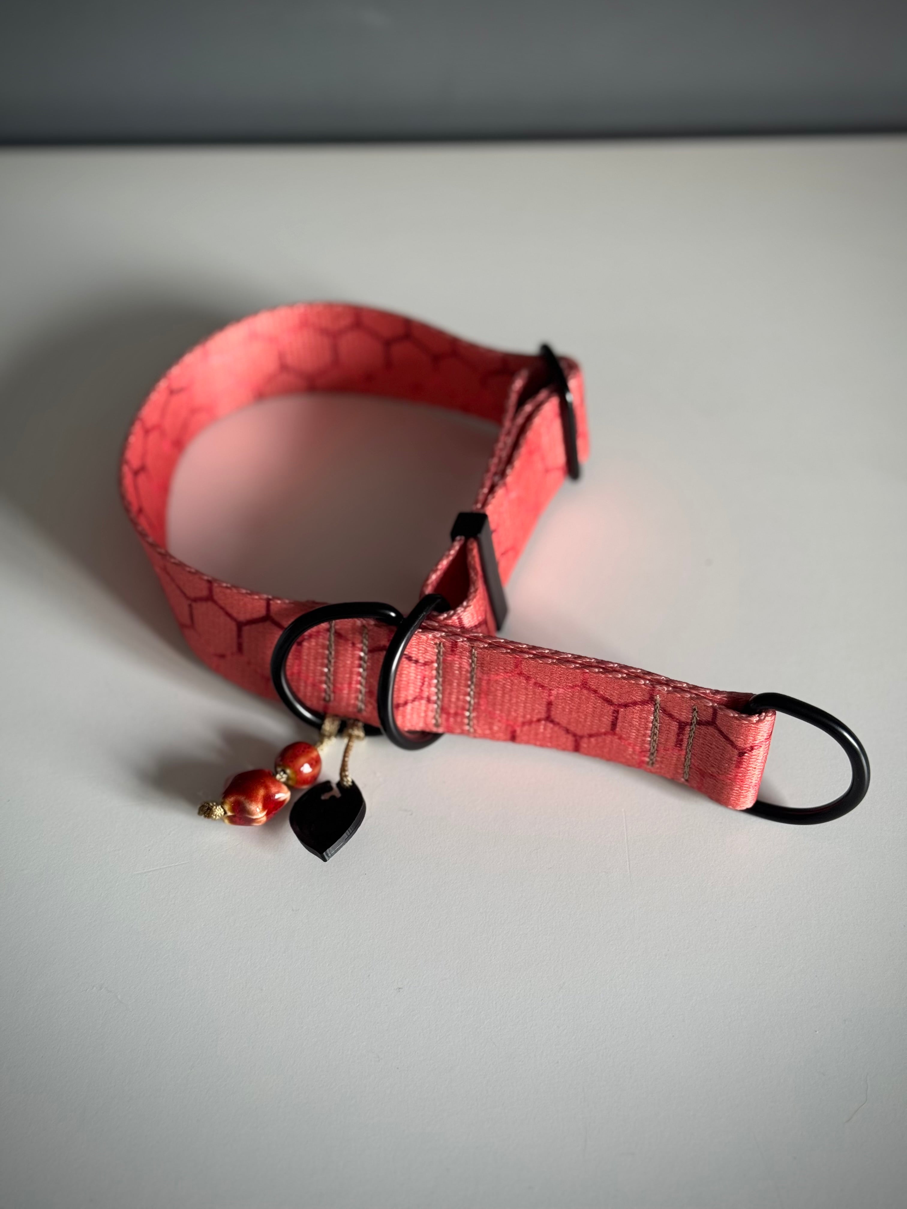 ReadyForHalf-slip | Collar | Hexagon Pink