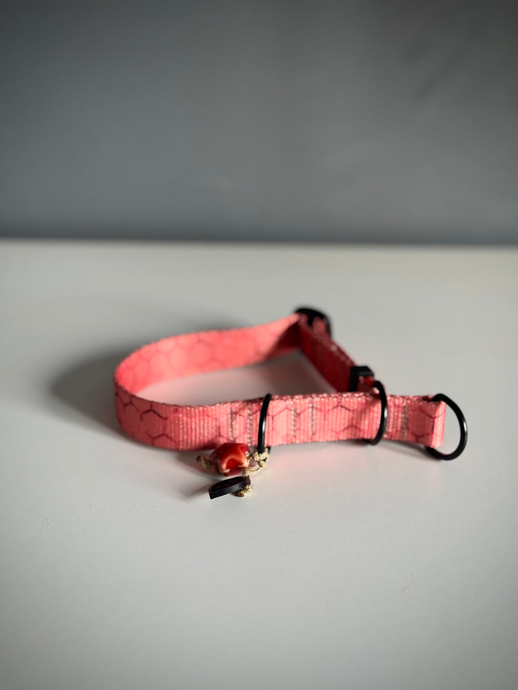 ReadyForHalf-slip | Collar | Hexagon Pink