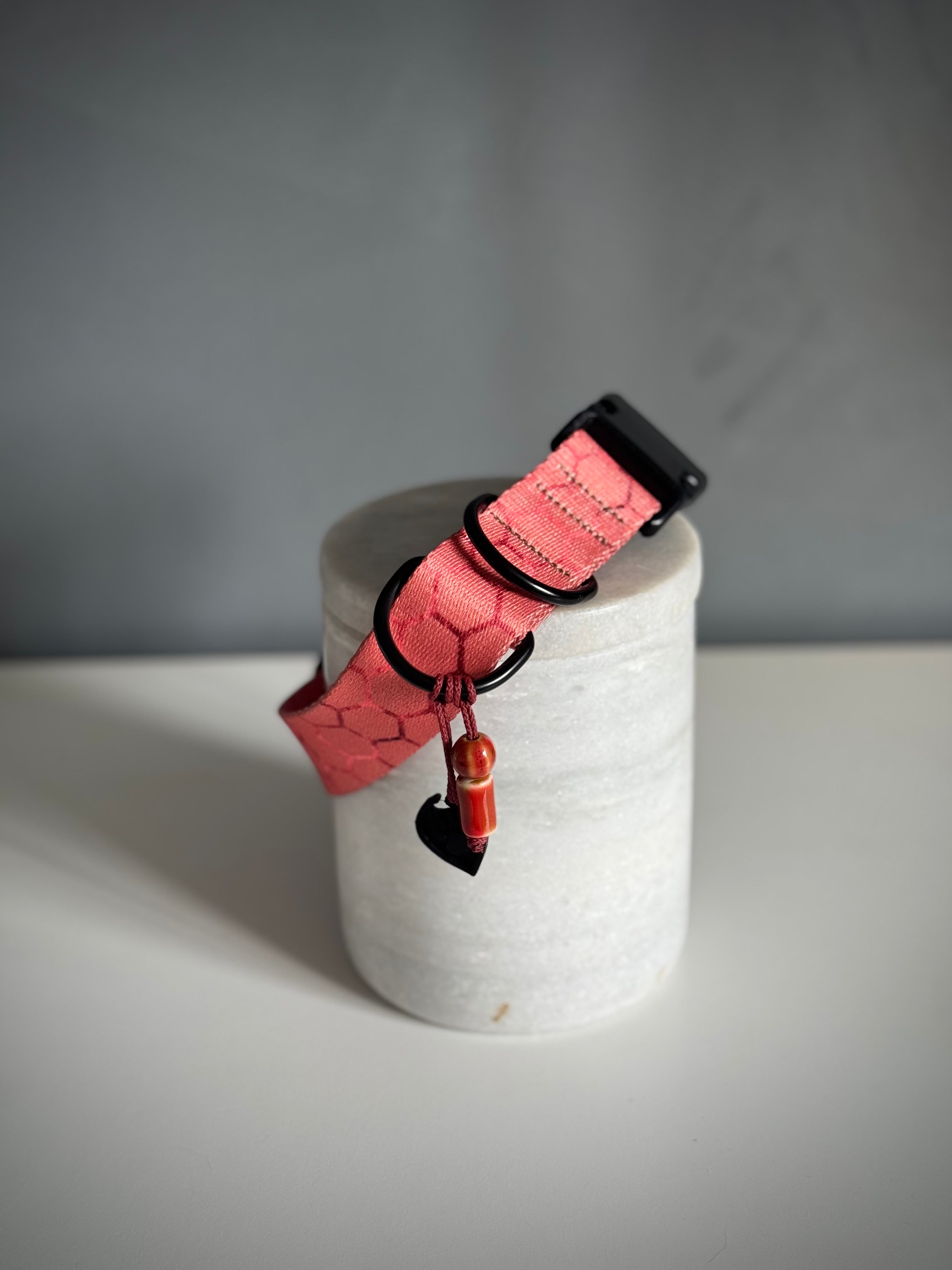 ReadyForBuckle | Collar | Hexagon Pink