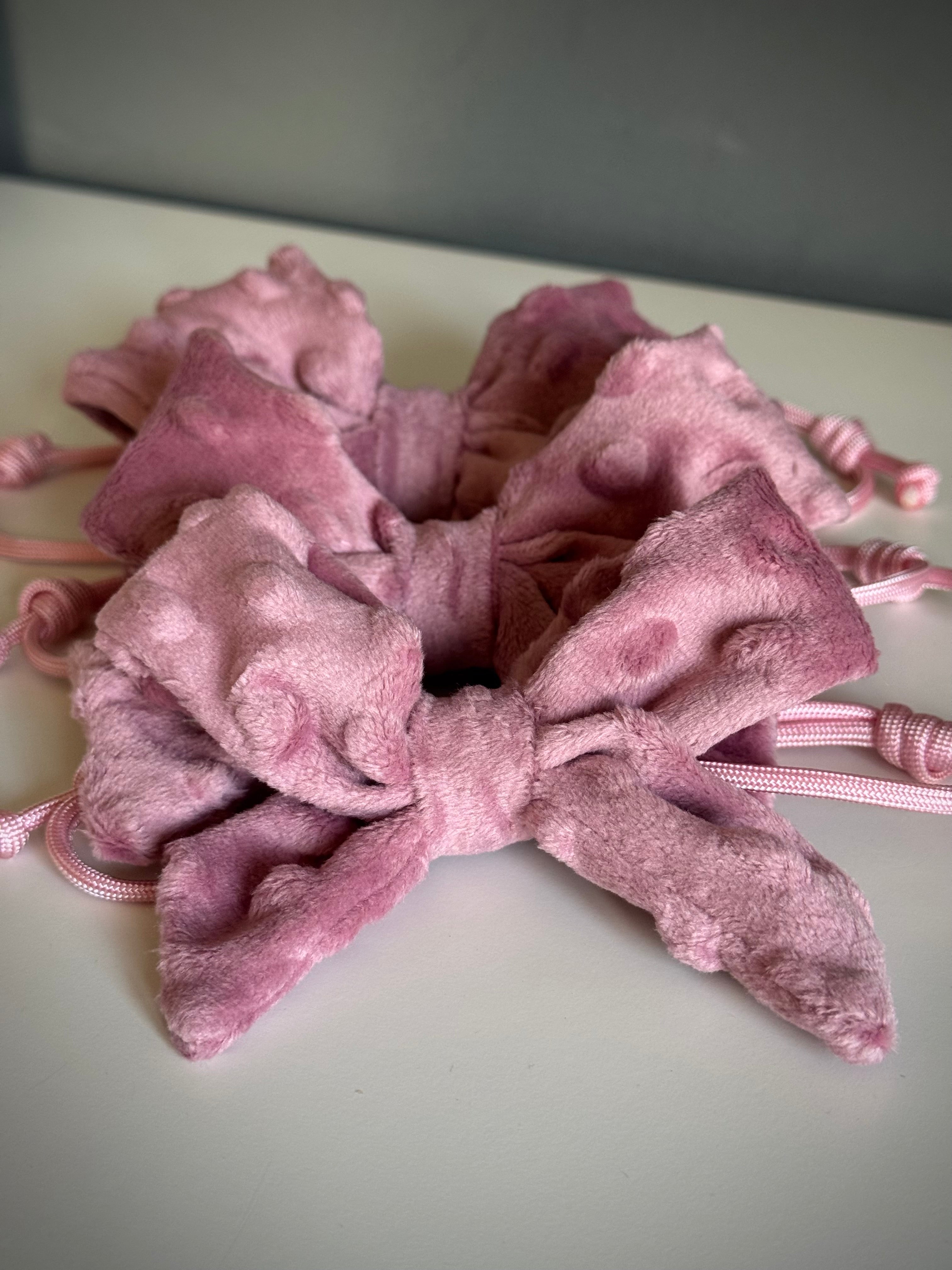 ReadyForBowTie | Dot Pink