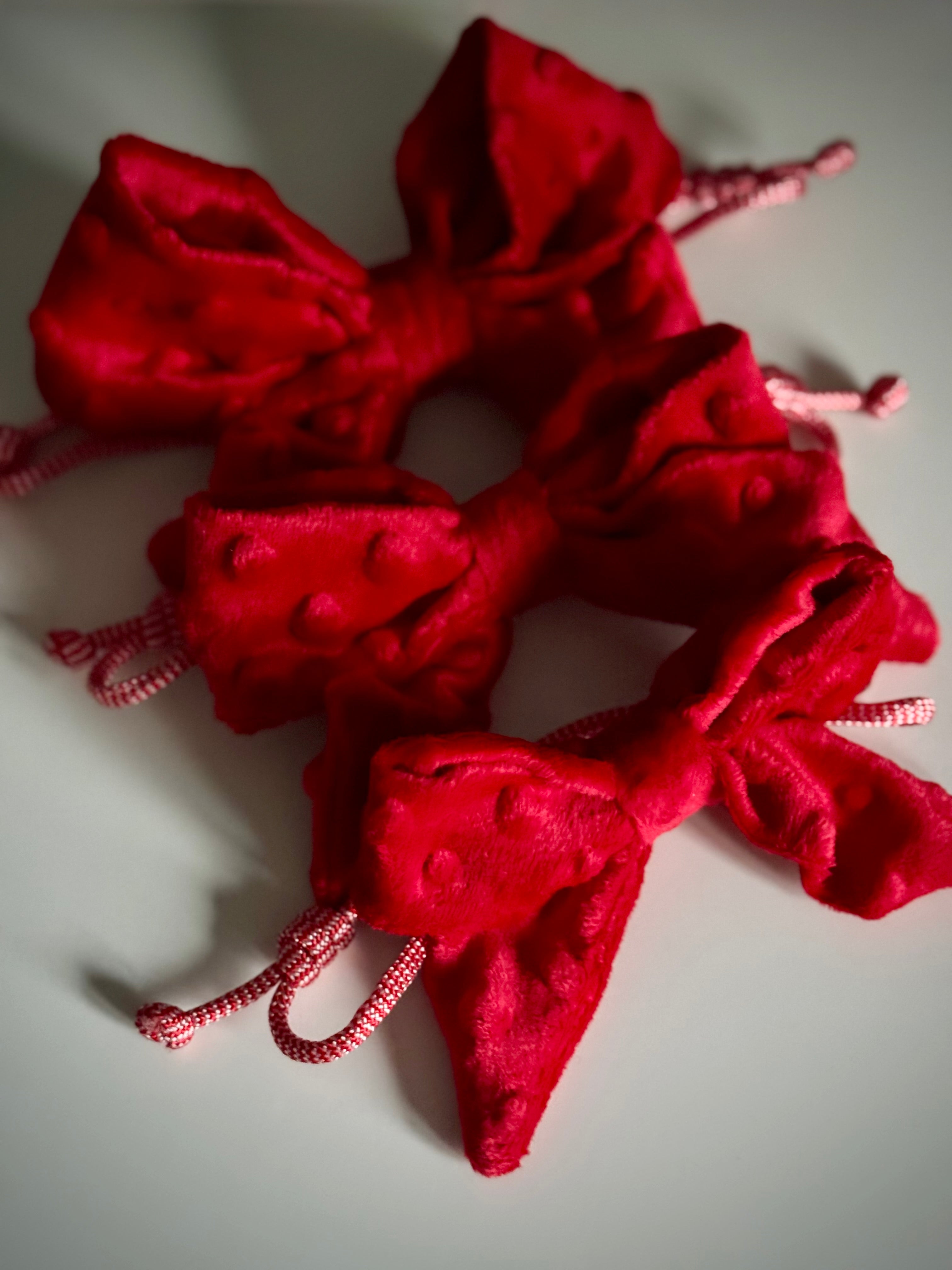 ReadyForBowTie | Dot Red