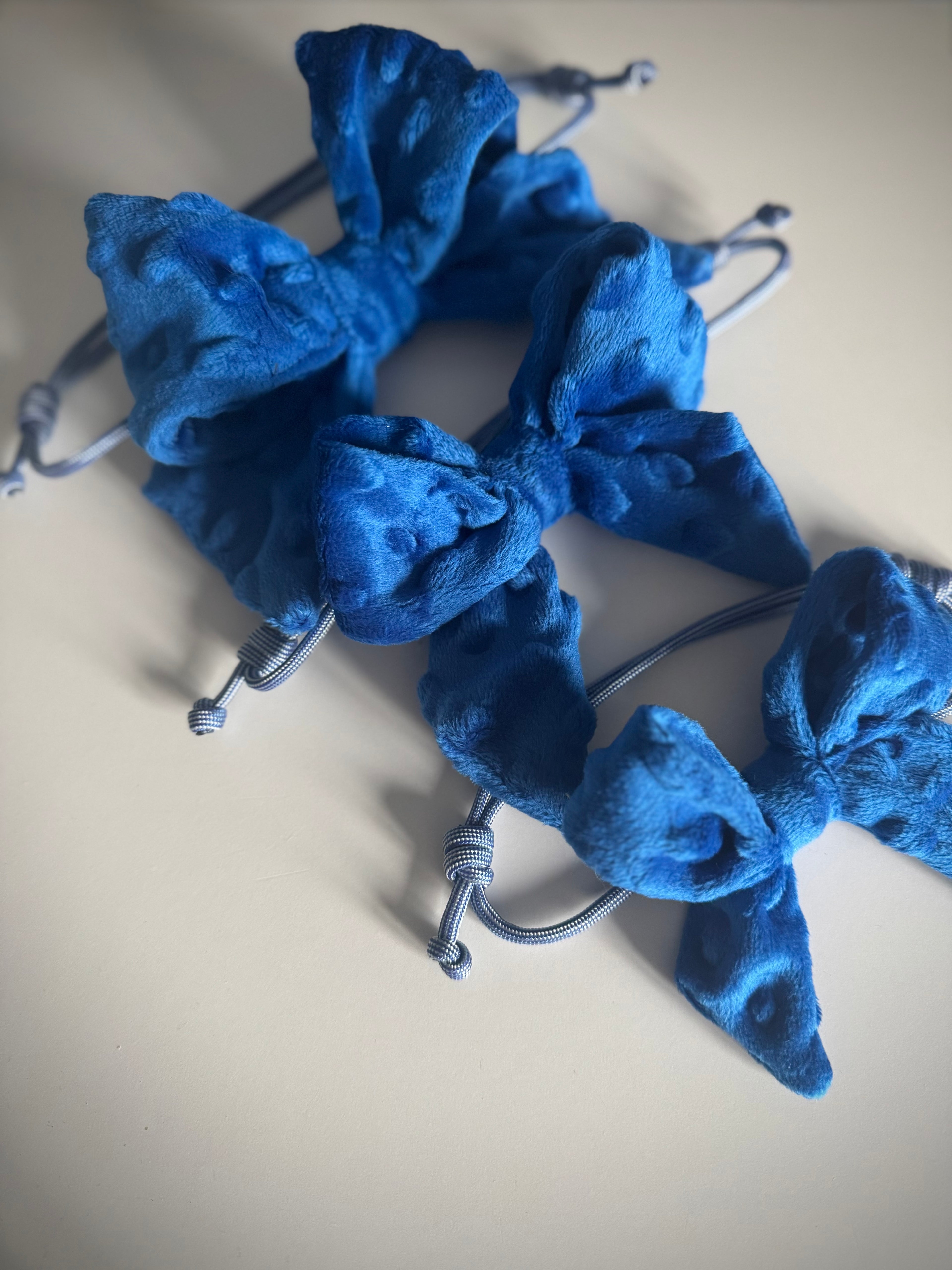 ReadyForBowTie | Dot Blue Emerald