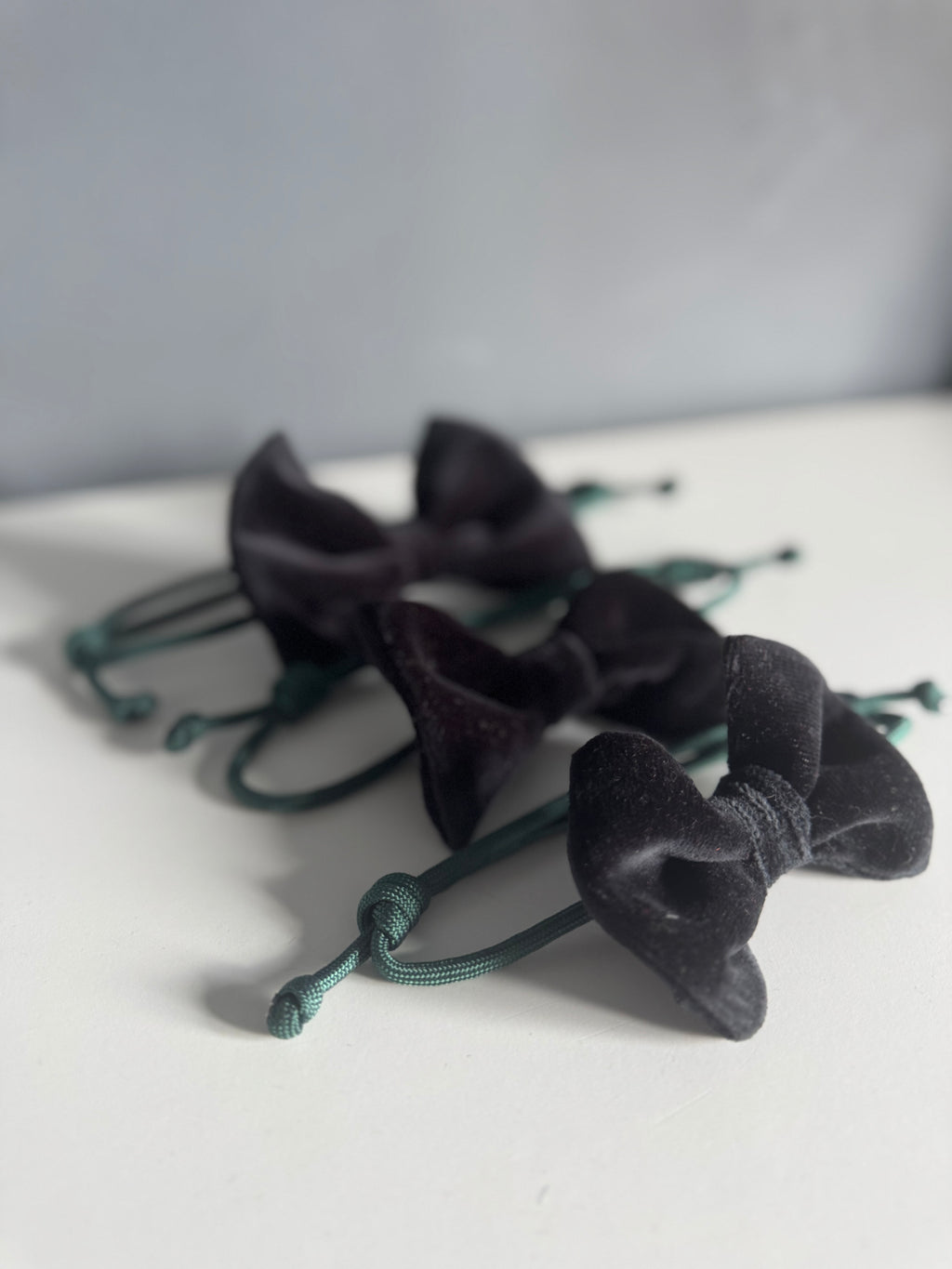 ReadyForBowTie | Velvet Black/Green/Burgundy