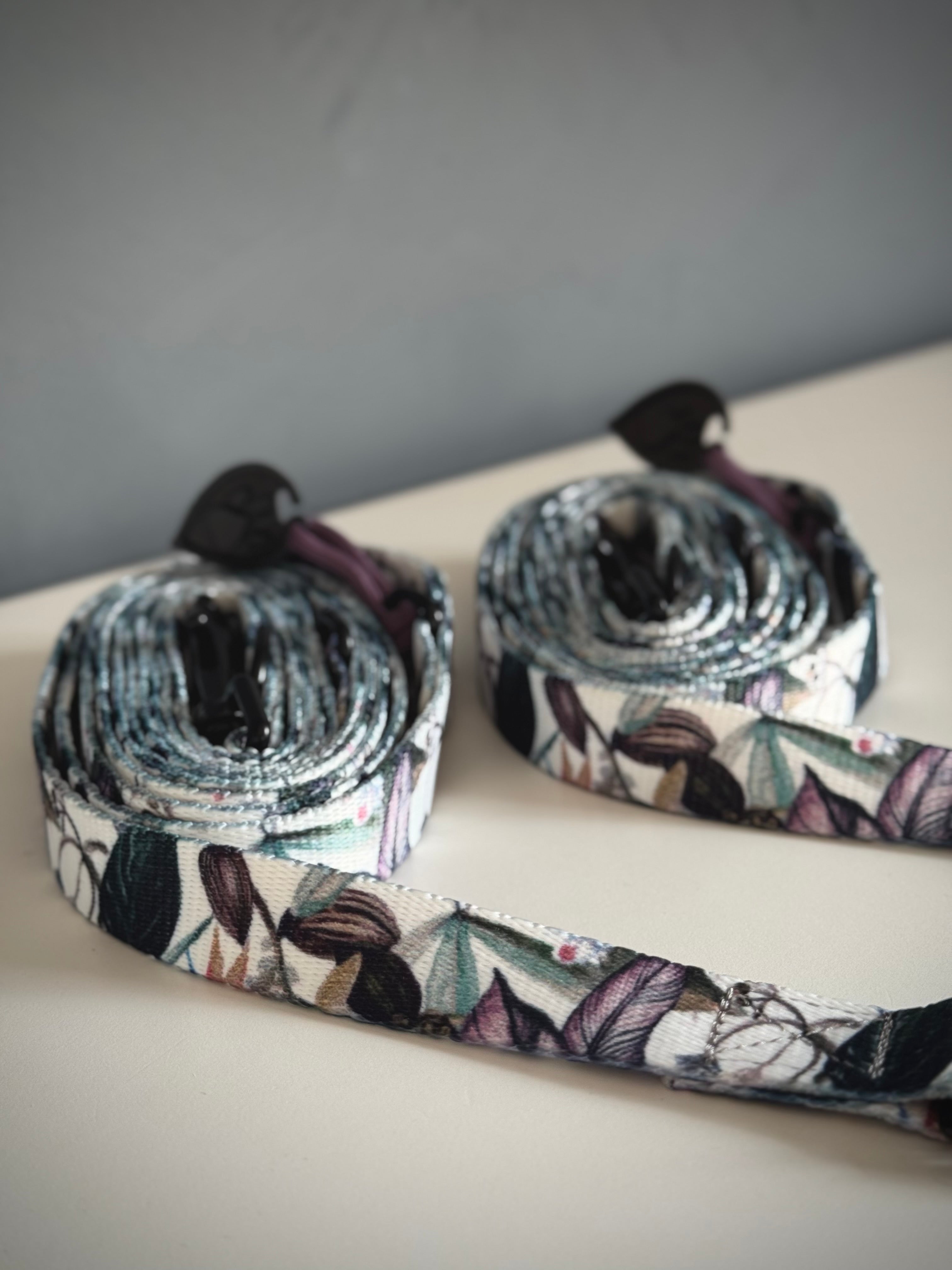 ReadyFor3 | Multifunctional Leash | Banana Tree