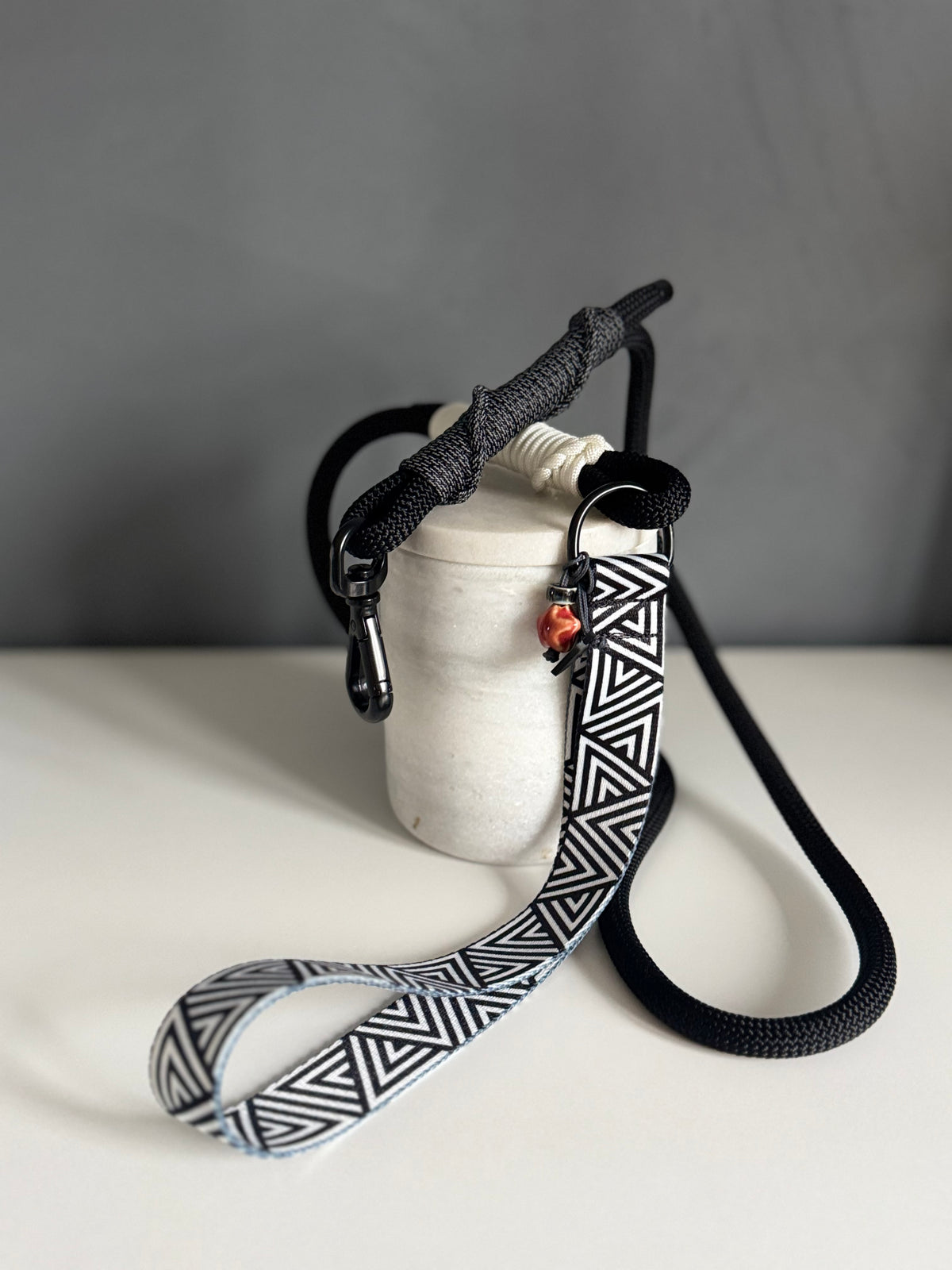 ReadyForFusion | Reflective Leash | Rope10 | Black&White