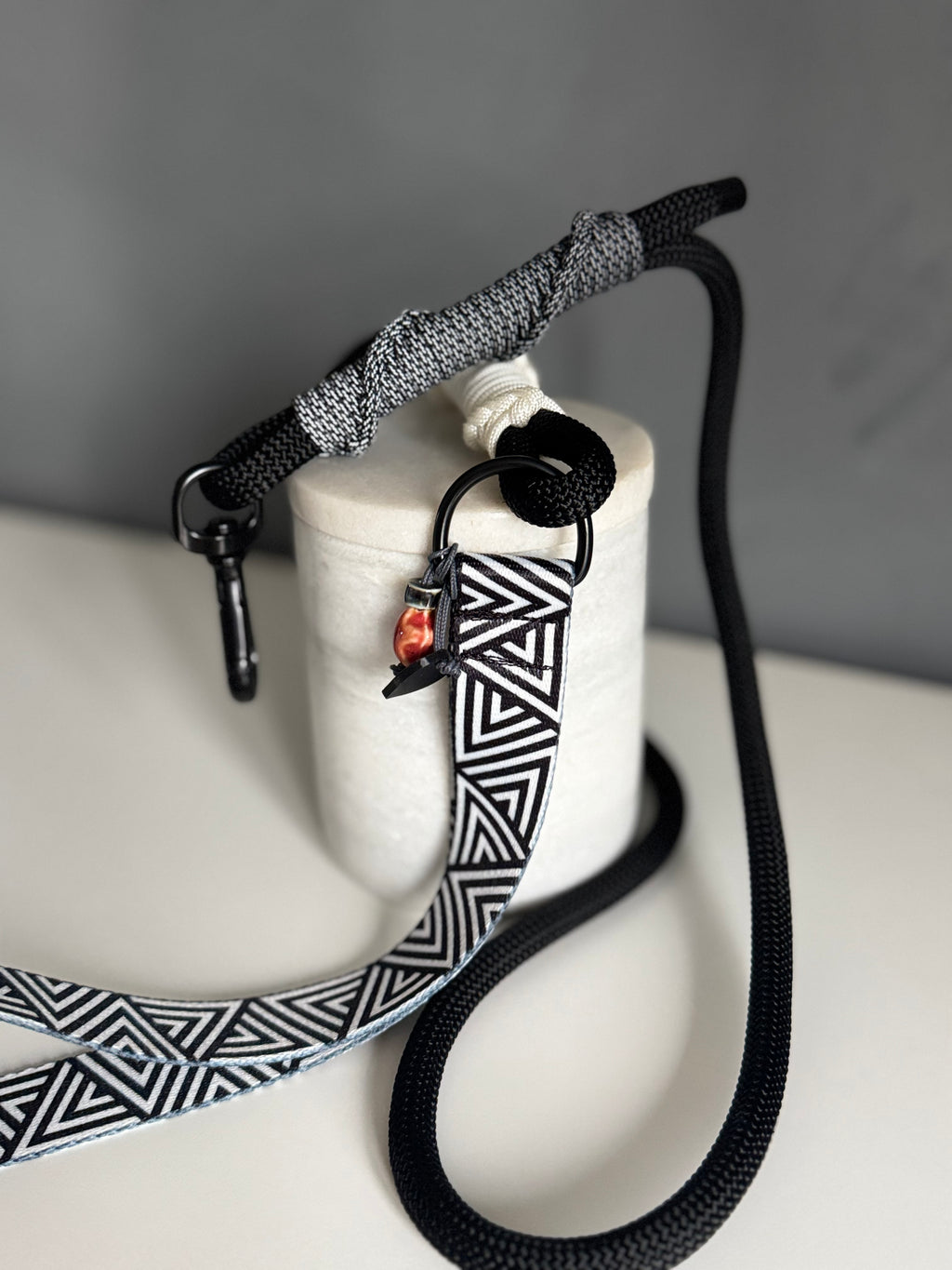 ReadyForFusion | Reflective Leash | Rope10 | Black&White