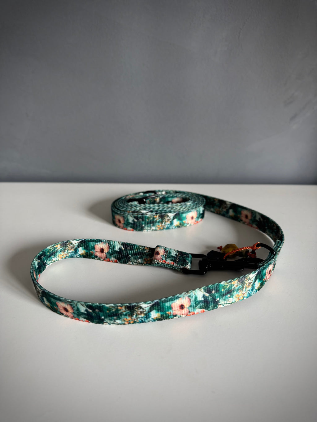ReadyFor3 | Multifunctional  Leash | Green Meadow