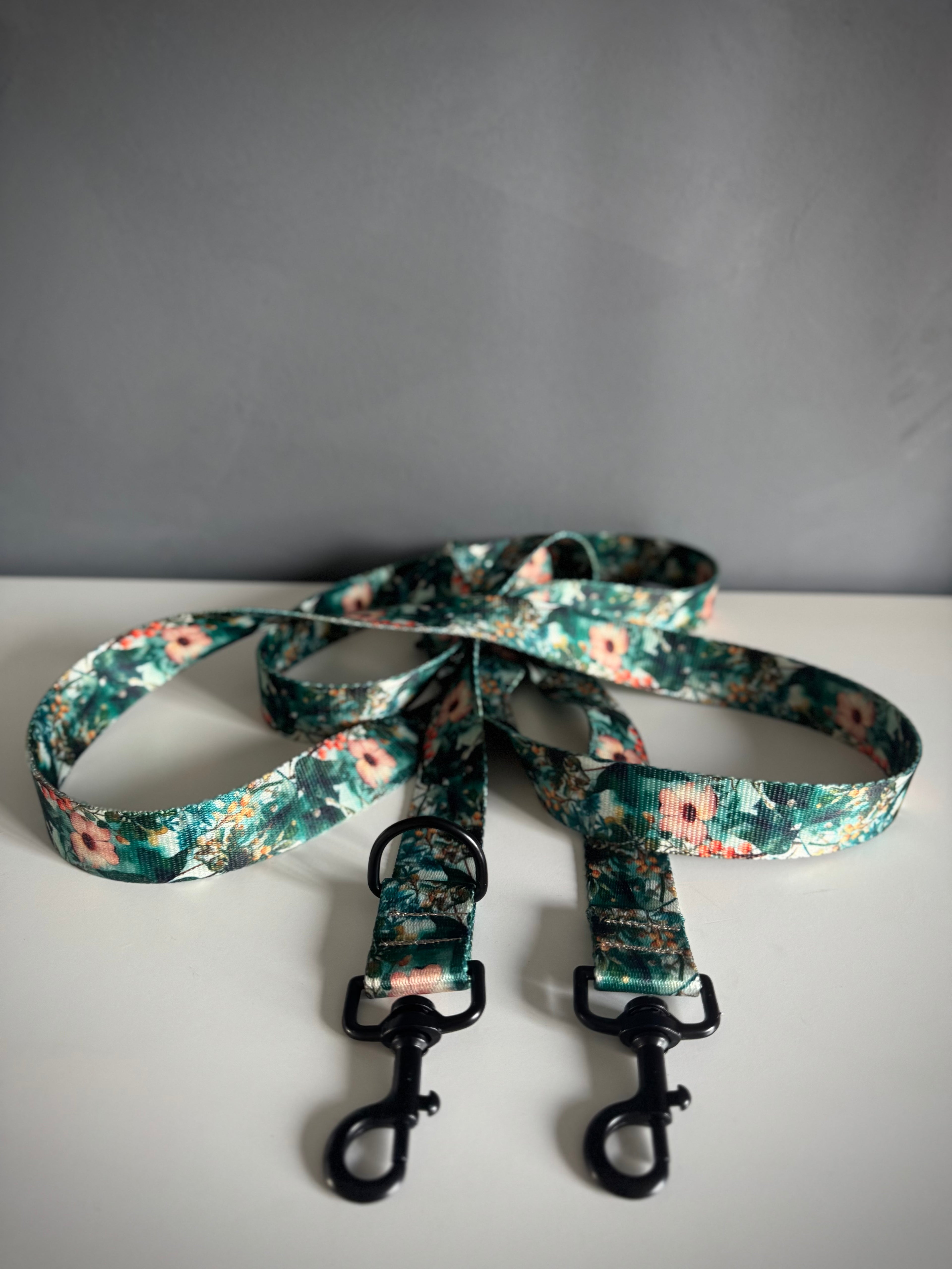 ReadyFor3 | Multifunctional  Leash | Green Meadow