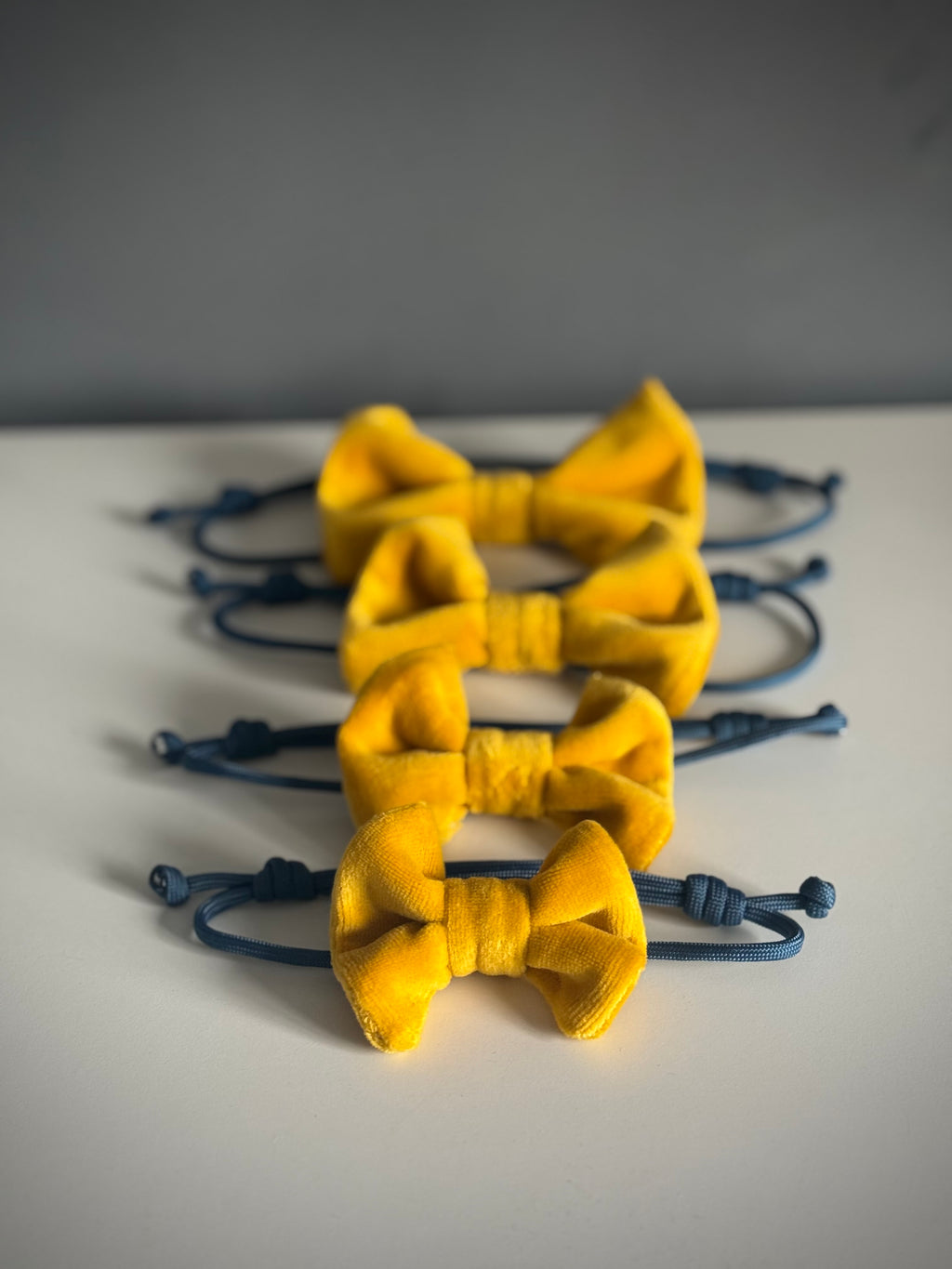 ReadyForBowTie | Velvet Yellow/Blue