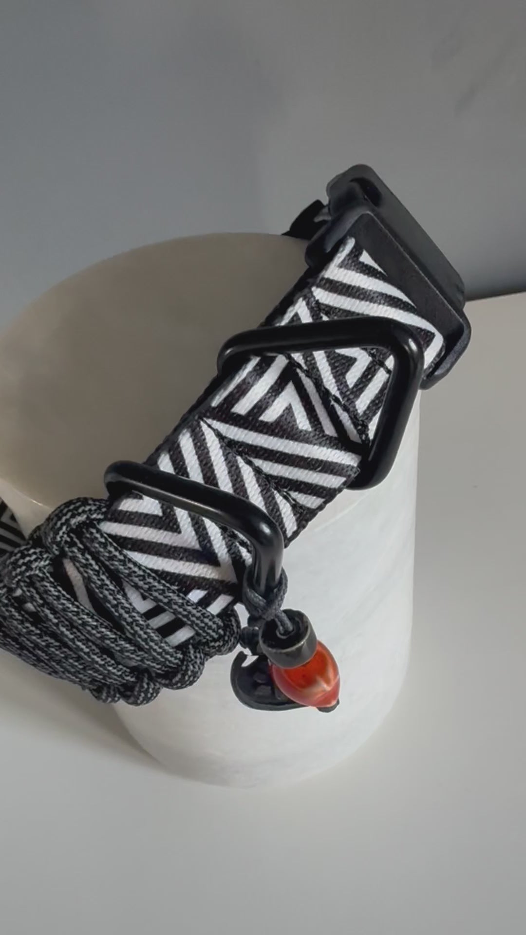 ReadyForBuckle | Reflective Collar | Black&White